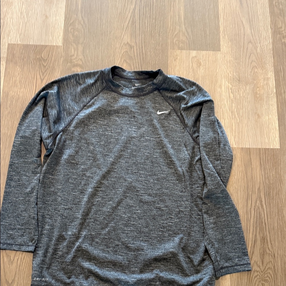 Nike Men's Dark Gray Long Sleeve Tee